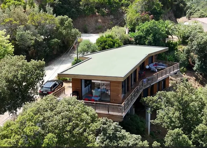 L'alpana En Bois Vue A 180 Degres