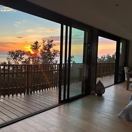 L'alpana En Bois Vue A 180 Degres Sari-Solenzara