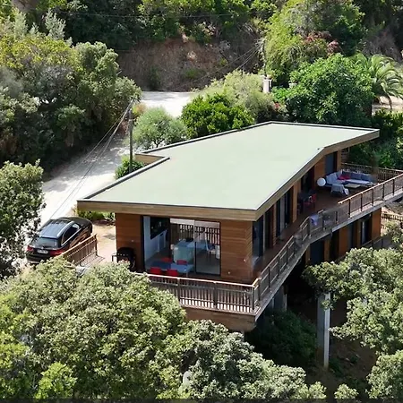 L'alpana En Bois Vue A 180 Degres